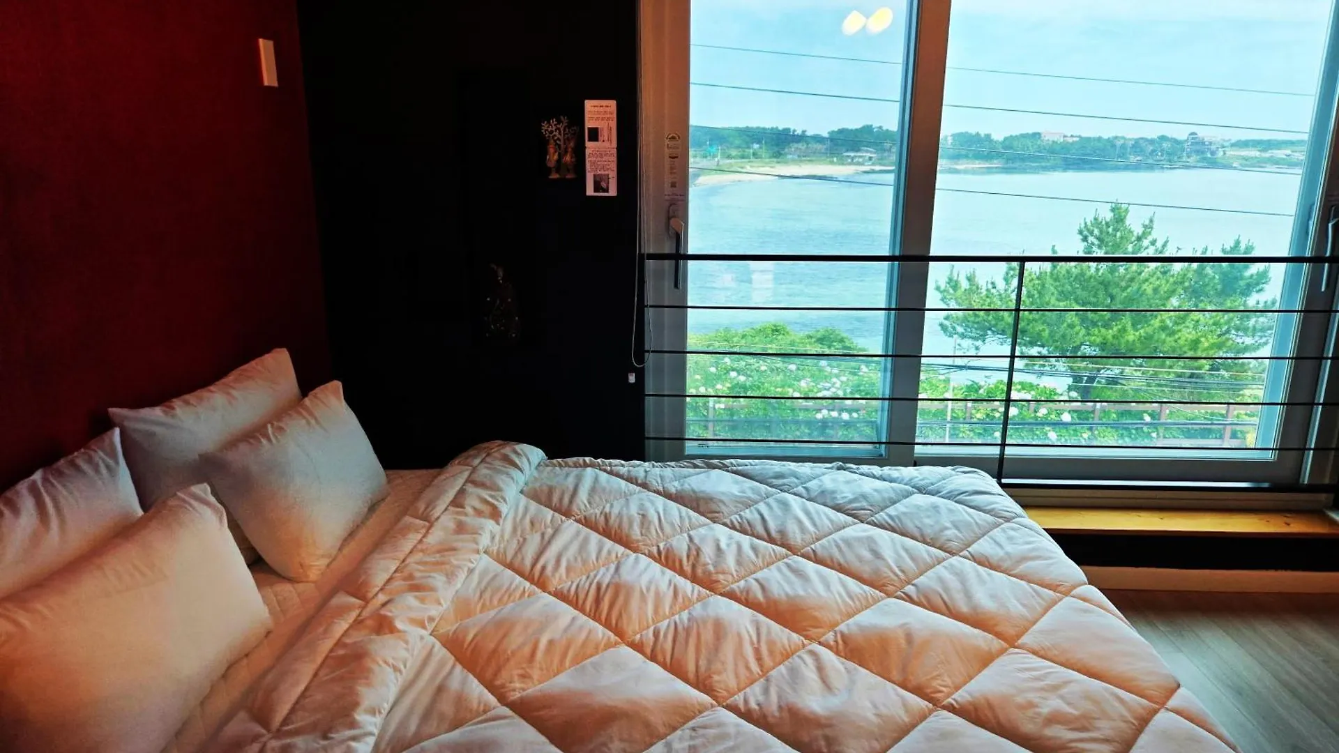 Jeju Gaviota Pension 0*,