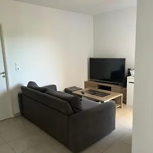 Chambre Confortable Dans Neuf Chez L Habitant , Aubagne France